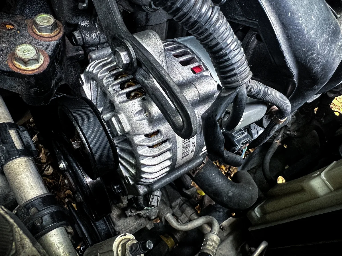 Componentes del motor y sistema de enfriamiento automotriz
